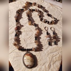 Brown Tan Agate Gemstone Pendant Hematite Gemstone Chip Bead Necklace Earrings